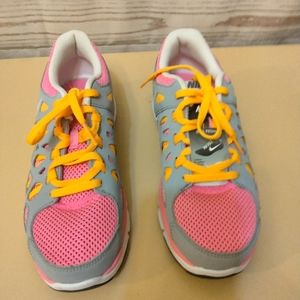 Nike Youth 4.5 Sneakers. NWT! Pink Gray Yellow. Cute as heck!